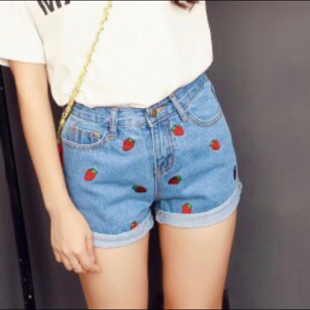 Strawberry denim shorts aesthetic highwaisted